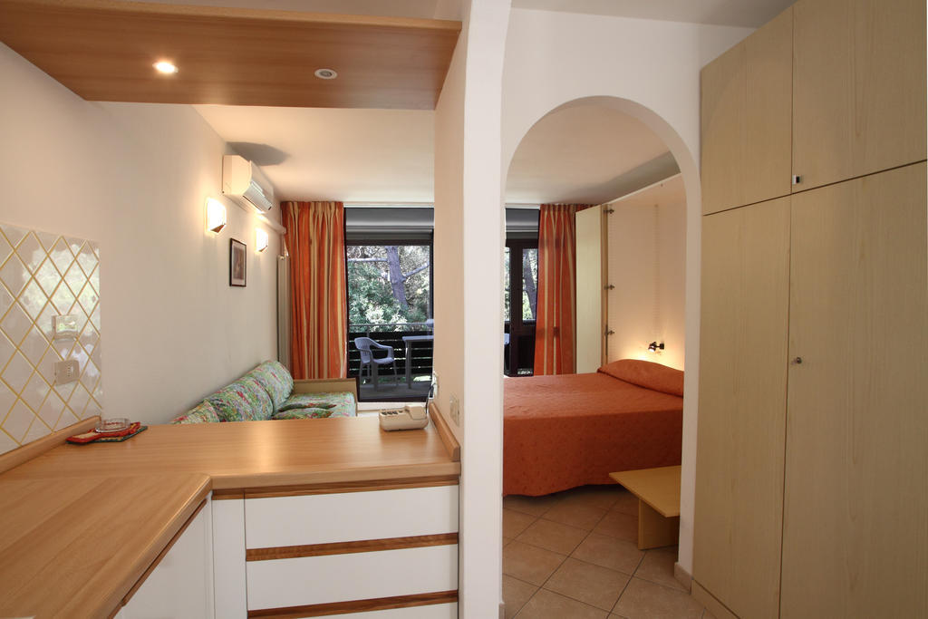 Residence Casa Di Caccia Marina Di Bibbona Quarto foto