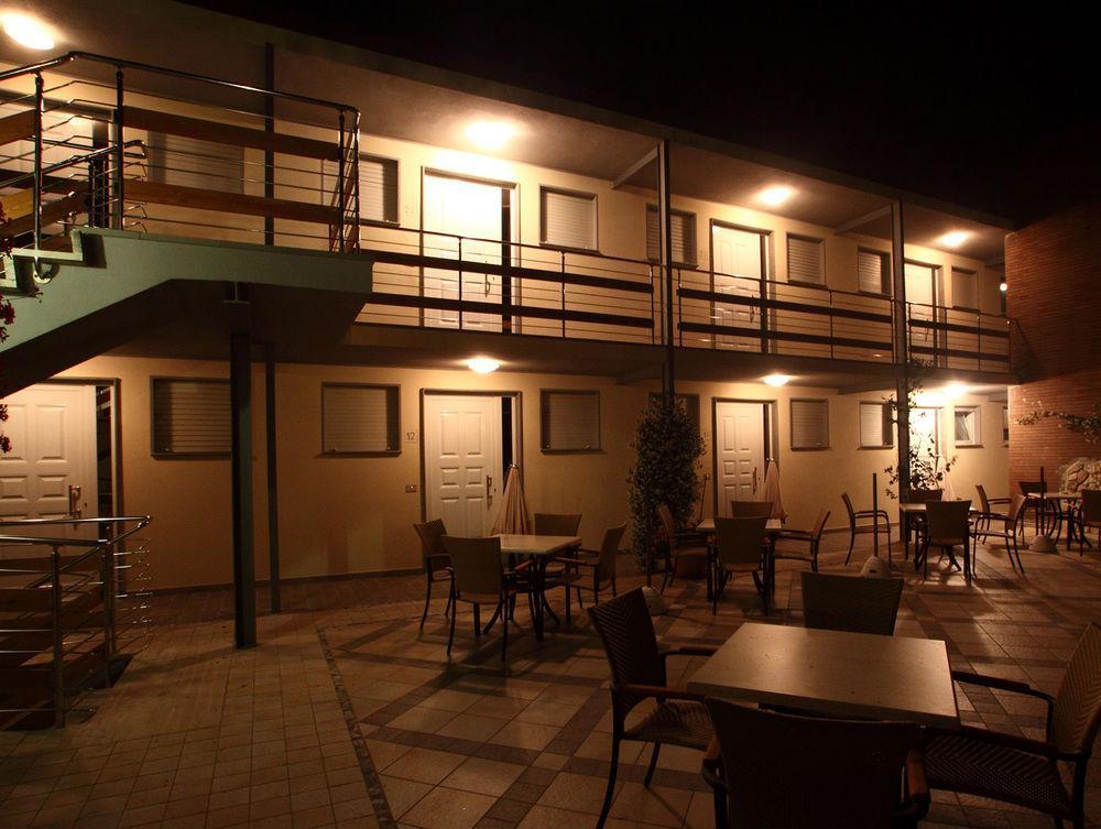 Residence Casa Di Caccia Marina Di Bibbona Exterior foto